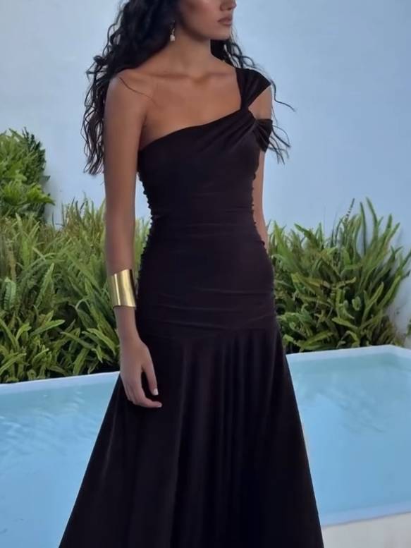 Natalia | Off-Shoulder Slim-Fit Maxi Dress