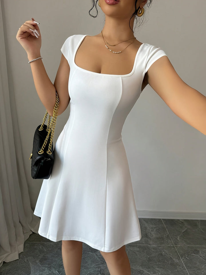 Luna | Élan Style Mini Dress