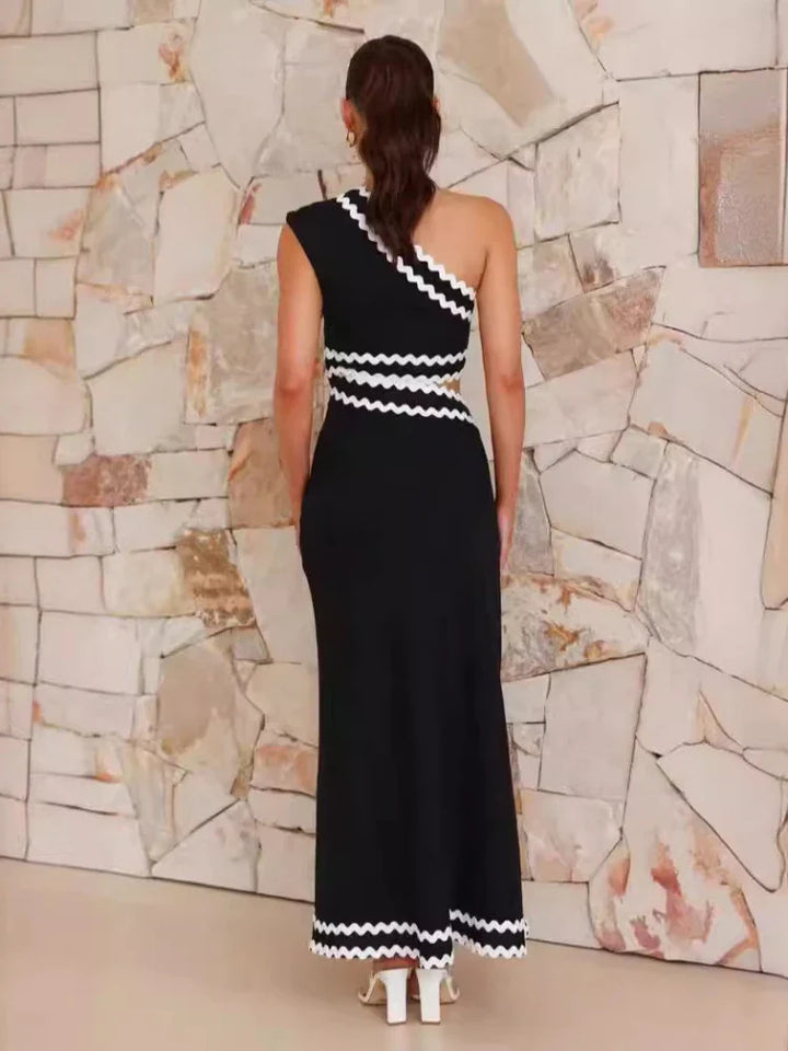 Santana | Elegant sleeveless dress