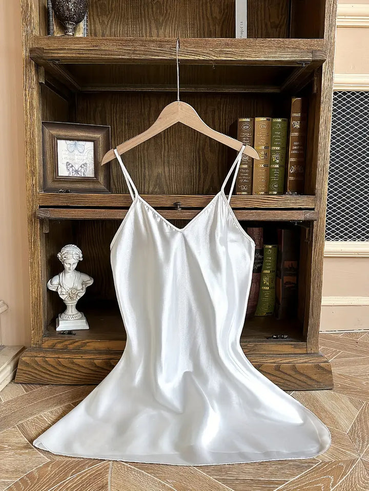 Astrid | Seductive Lace Nightgown